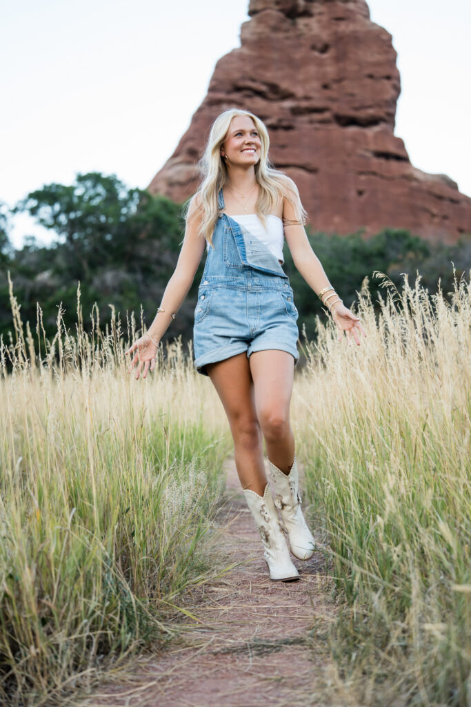 Learn how to prepare for senior photos with outfit tips, timing advice, and what to expect on session day.